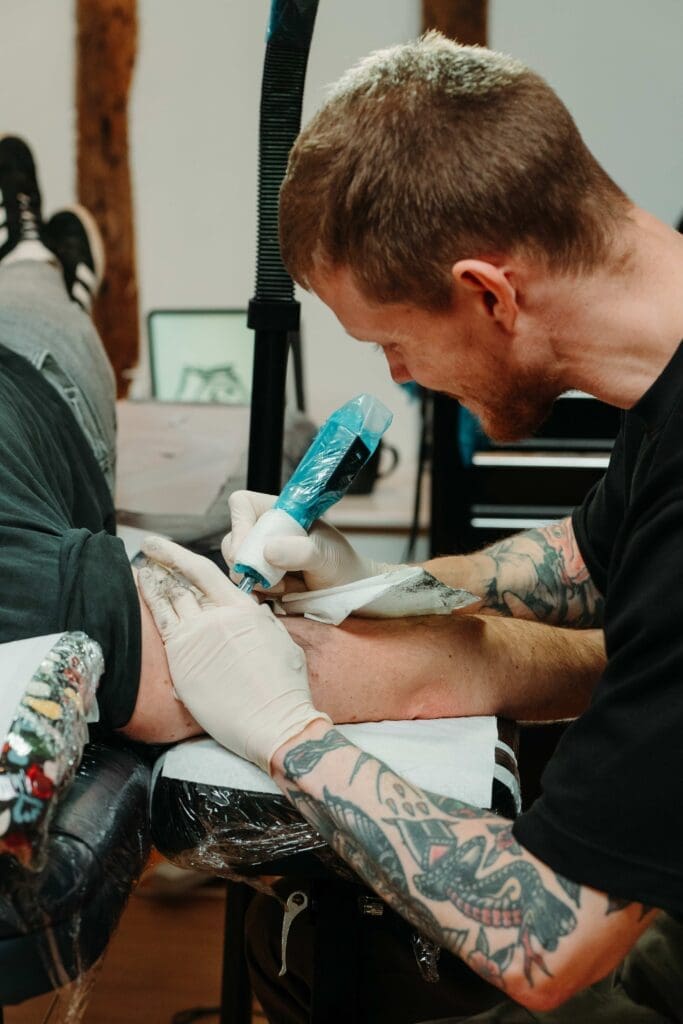 Black Hound Tattoo is a custom tattoo studio based in Oxfordshire. Our friendly team of artists are at hand to answer all of your tattoo related questions. 